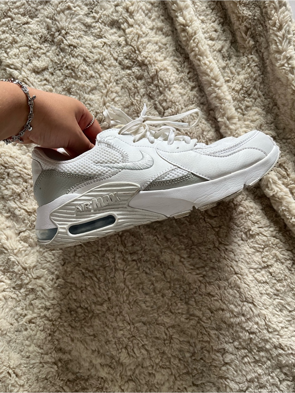 Nike Women’s White Low-Top Athletic Sneakers